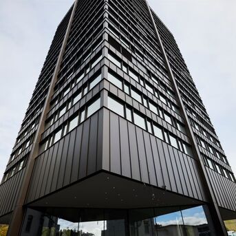 MasterPatio Puertas correderas y plegables, MasterLine 8 Ventanas y MasterLine 8 Puertas - Akara Tower situado en Baden, Suiza