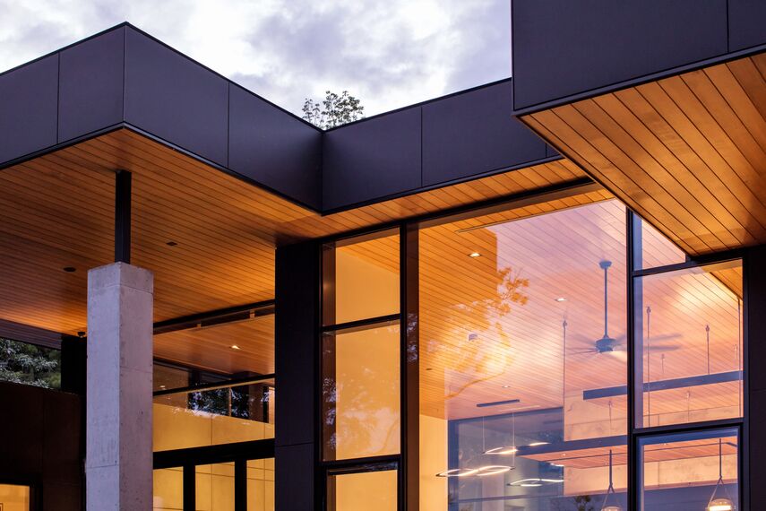 ConceptWall 50 Muros cortina, ConceptFolding 77 Puertas correderas y plegables, ConceptSystem 77 Ventanas y ConceptSystem 77 Puertas - House South Water Flats situado en Kempenfelt Bay, Canadá