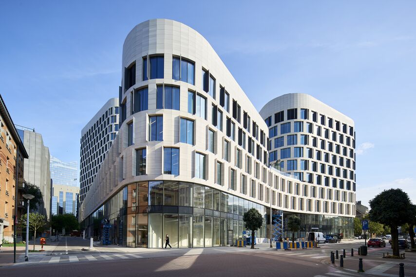 ConceptWall 50 Muros cortina, ConceptWall 86 Muros cortina, CW 86 Standard Muros cortina y CW 86-EF Muros cortina - Quatuor Brussels: Sustainable Architecture situado en Brussels, Bélgica