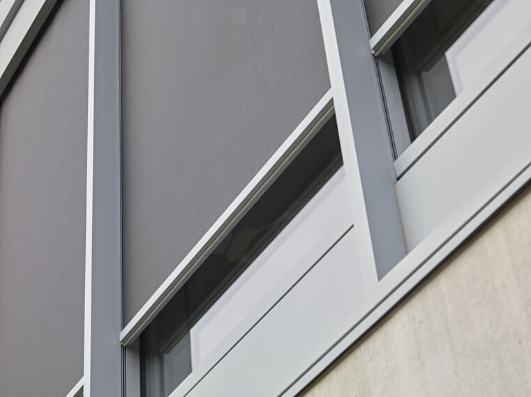 ConceptWall 50 Muros cortina y Fixscreen Minimal Protección solar - Hannibal situado en Roeselare, Bélgica
