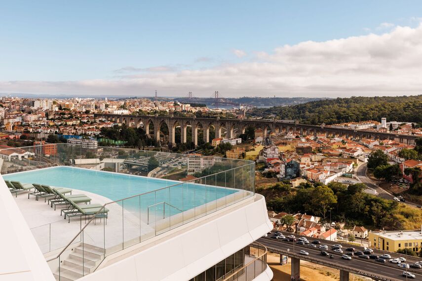 ConceptWall 60 Muros cortina, ConceptSystem 77 Puertas y CW 60 Hidden Vent Muros cortina - Infinity situado en Lisbon, Portugal
