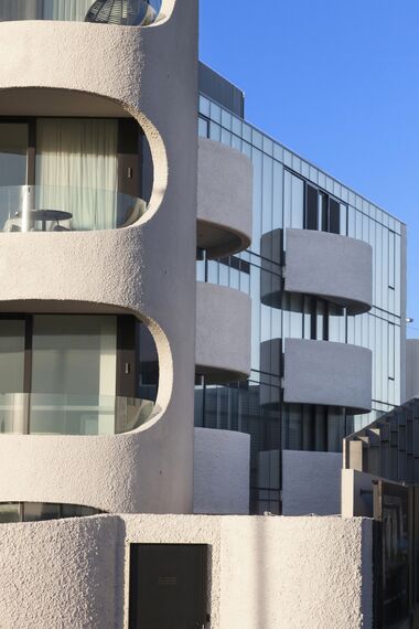ConceptPatio 130 Puertas correderas y plegables, ConceptWall 50 Muros cortina, SlimLine 68 Ventanas y ConceptSystem 77 Puertas - The Esplanade situado en Brighton, Australia