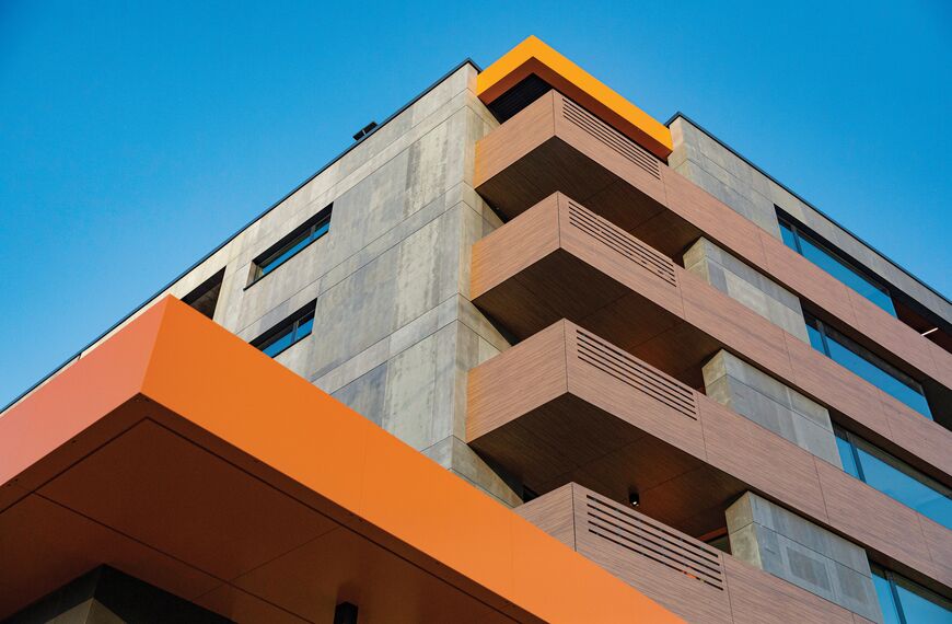 ConceptWall 50 Muros cortina, CS 77 Panel Door Puertas y ConceptSystem 77 Ventanas - Ruhouse situado en Sofia, Bulgarije