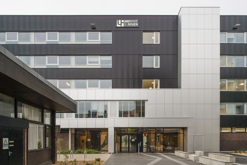 ConceptWall 50 Muros cortina, CD 68 Puertas y TS 68 Ventanas - College/University Universidad de Rouen situado en Rouen, Francia