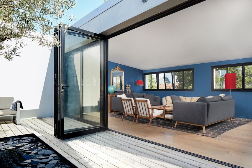 ConceptPatio 68 Puertas correderas y plegables, ConceptFolding 77 Puertas correderas y plegables y TS 68 Ventanas - House Vivienda Particular - Le Pouliguen situado en Le Pouliguen, Francia