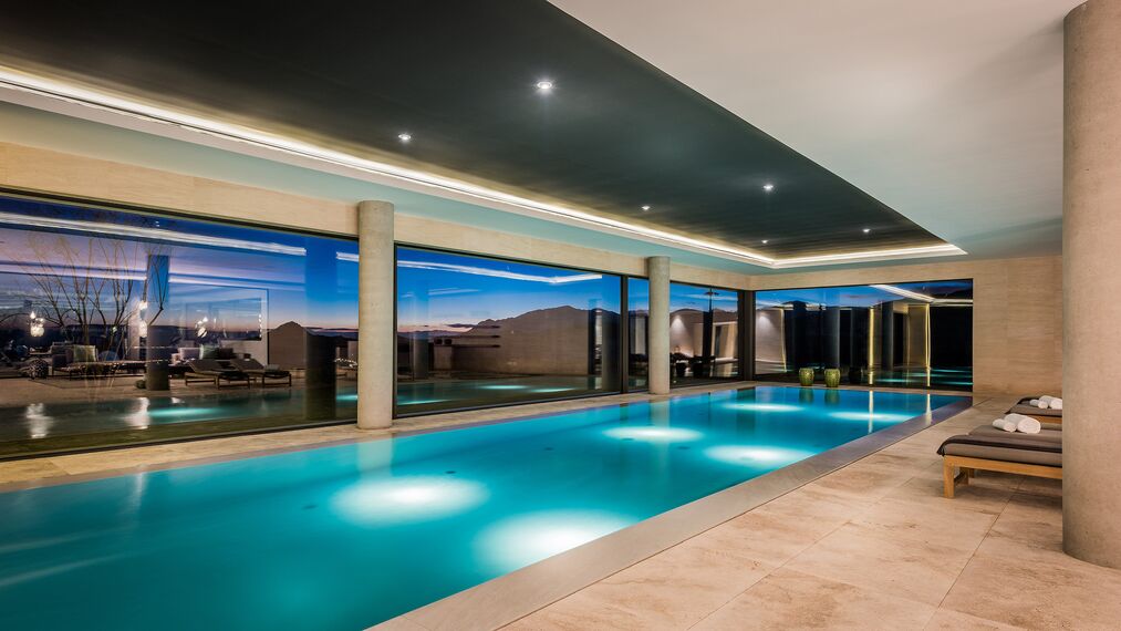 HiFinity Puertas correderas y plegables, ConceptSystem 77 Ventanas y EcoSystem 50 Ventanas - Heaven 11 situado en Marbella, España