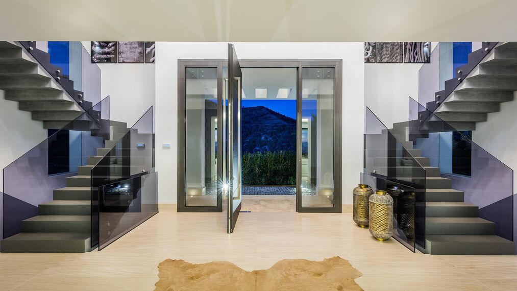 HiFinity Puertas correderas y plegables, ConceptSystem 77 Ventanas y EcoSystem 50 Ventanas - Heaven 11 situado en Marbella, España