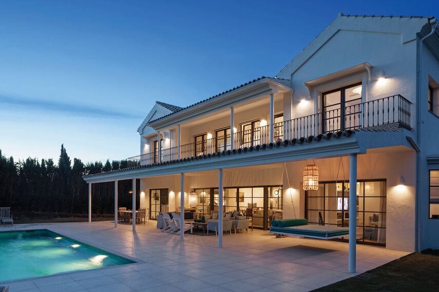 SlimLine 38 Ferro Ventanas - Villa Vivienda Particular San Roque situado enEspaña