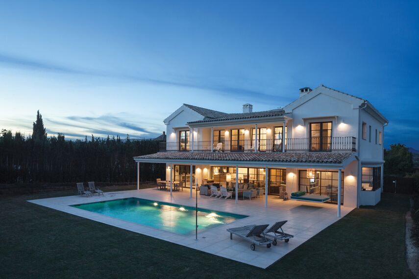 SlimLine 38 Ferro Ventanas - Villa Vivienda Particular San Roque situado enEspaña