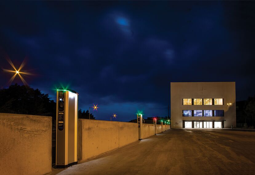 ConceptWall 50 Muros cortina - Polestar situado en Gothenburg, Suecia