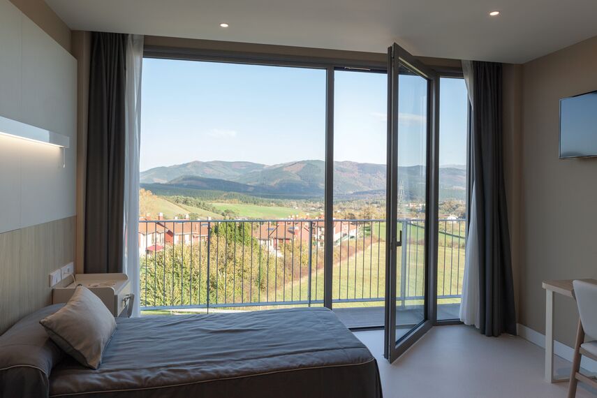 ConceptSystem 77 Puertas y CW 50-SC Muros cortina - Social housing Residencia Alday situado enEspaña