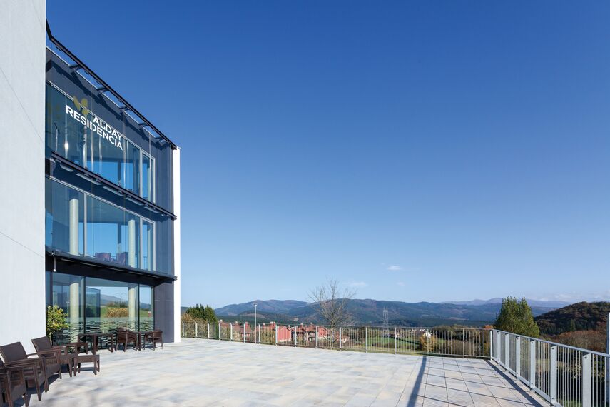 ConceptSystem 77 Puertas y CW 50-SC Muros cortina - Social housing Residencia Alday situado enEspaña