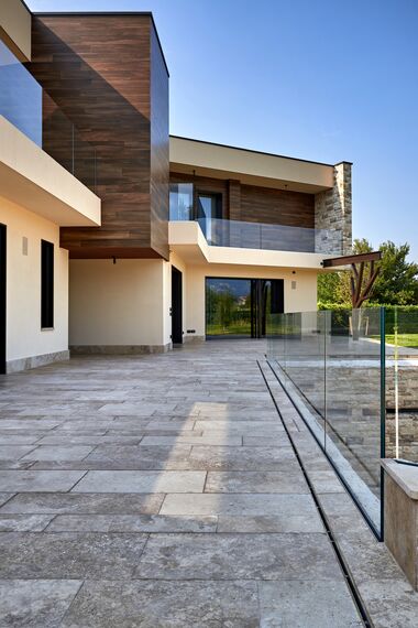 HiFinity Puertas correderas y plegables - House Villa Hi-Finity Bergamo situado en Bergamo, Italia