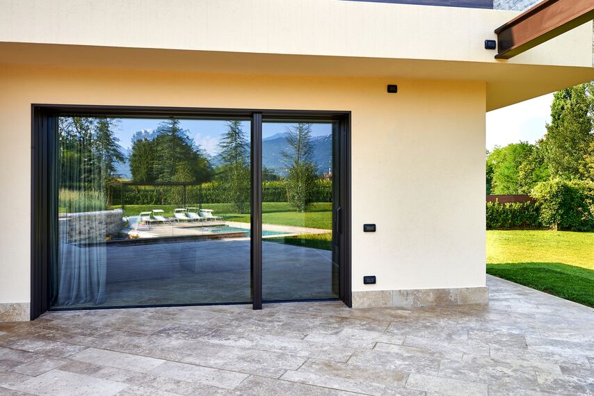 HiFinity Puertas correderas y plegables - House Villa Hi-Finity Bergamo situado en Bergamo, Italia