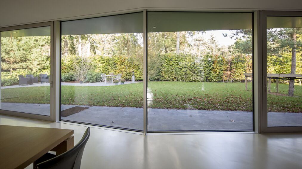 ConceptWall 50 Muros cortina - Villa X situado en Brabant, los Países Bajos