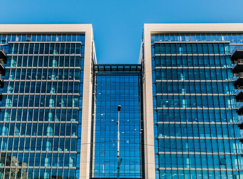 CS 86-HI (c) Sistemas cancelados y CW 50-HL Muros cortina - Business center Afi Business Park situado en Bucharest, Rumania