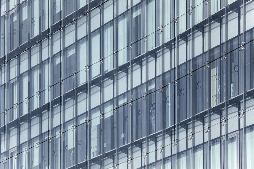 CW 50-SC Muros cortina - Office building Ibermutuamur situado en Alicante, España