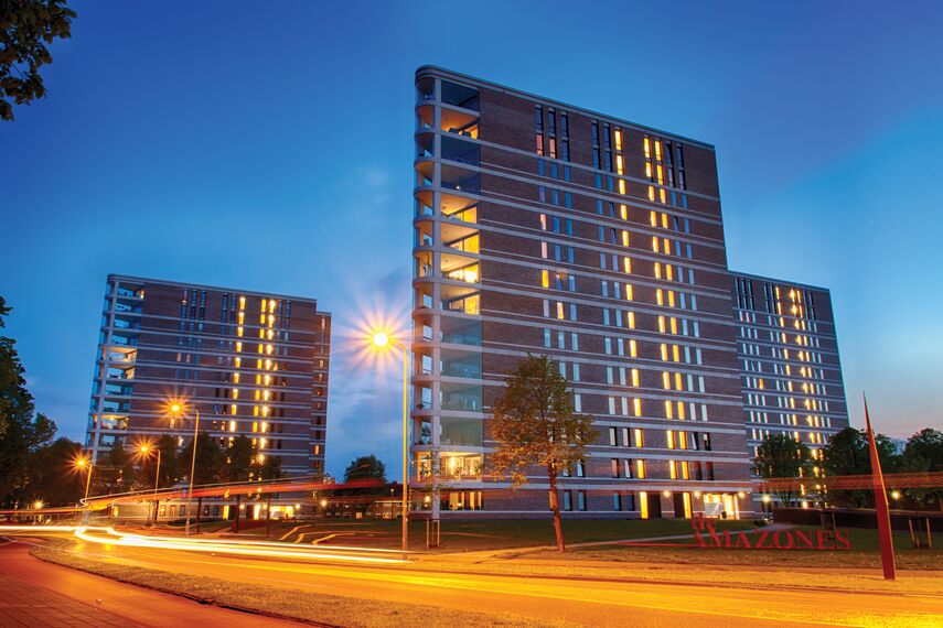 ConceptSystem 77 Puertas, ConceptSystem 77 Ventanas y ConceptPatio 130 Puertas correderas y plegables - Complejo de apartamentos The Amazones situado en 's Hertogenbosch, los Países Bajos