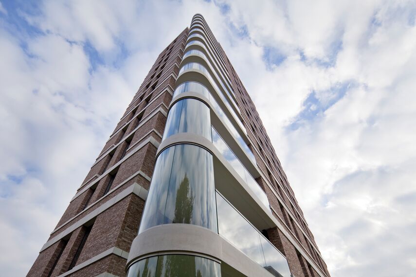 ConceptSystem 77 Puertas, ConceptSystem 77 Ventanas y ConceptPatio 130 Puertas correderas y plegables - Complejo de apartamentos The Amazones situado en 's Hertogenbosch, los Países Bajos