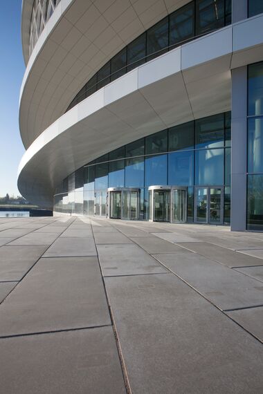 ConceptSystem 77 Ventanas y ConceptWall 50 Muros cortina - Barco One Campus situado en Kortrijk, Bélgica
