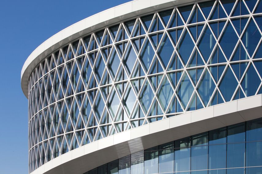 ConceptSystem 77 Ventanas y ConceptWall 50 Muros cortina - Barco One Campus situado en Kortrijk, Bélgica