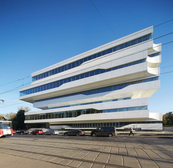 ConceptFolding 77 Puertas correderas y plegables, CW 50-SC Muros cortina y ConceptSystem 77 Ventanas - Dominion Tower situado en Moscow, Rusia