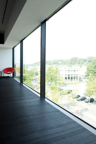 ConceptWall 50 Muros cortina, ConceptSystem 68 Ventanas, ConceptSystem 68 Puertas y CS 38-SL Sistemas cancelados - Hotel/Holiday complex Hotel Carbon situado enBélgica