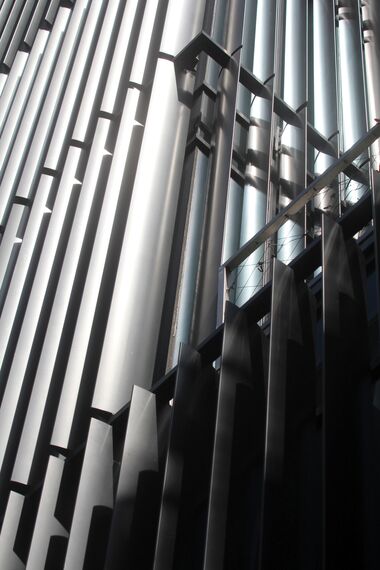 ConceptWall 50 Muros cortina, CW 60-SC Muros cortina y CS 77 Hidden Vent Ventanas - Office building Expo2000 situado en Sofia, Bulgarije