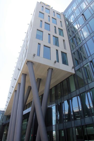 ConceptWall 50 Muros cortina, CW 60-SC Muros cortina y CS 77 Hidden Vent Ventanas - Office building Expo2000 situado en Sofia, Bulgarije