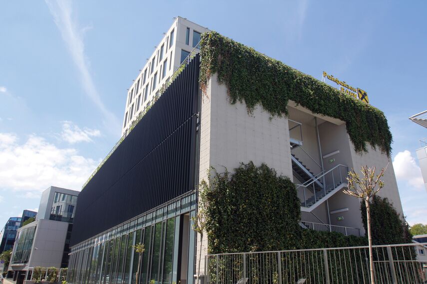 ConceptWall 50 Muros cortina, CW 60-SC Muros cortina y CS 77 Hidden Vent Ventanas - Office building Expo2000 situado en Sofia, Bulgarije