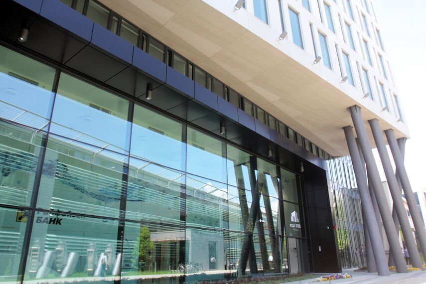 ConceptWall 50 Muros cortina, CW 60-SC Muros cortina y CS 77 Hidden Vent Ventanas - Office building Expo2000 situado en Sofia, Bulgarije