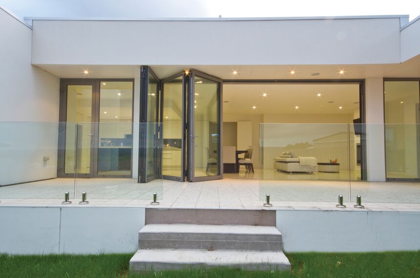 EcoSystem 50 Puertas, EcoSystem 50 Ventanas, ConceptFolding 77 Puertas correderas y plegables y ConceptPatio 130 Puertas correderas y plegables - House Nobile Private Residence situado enAustralia