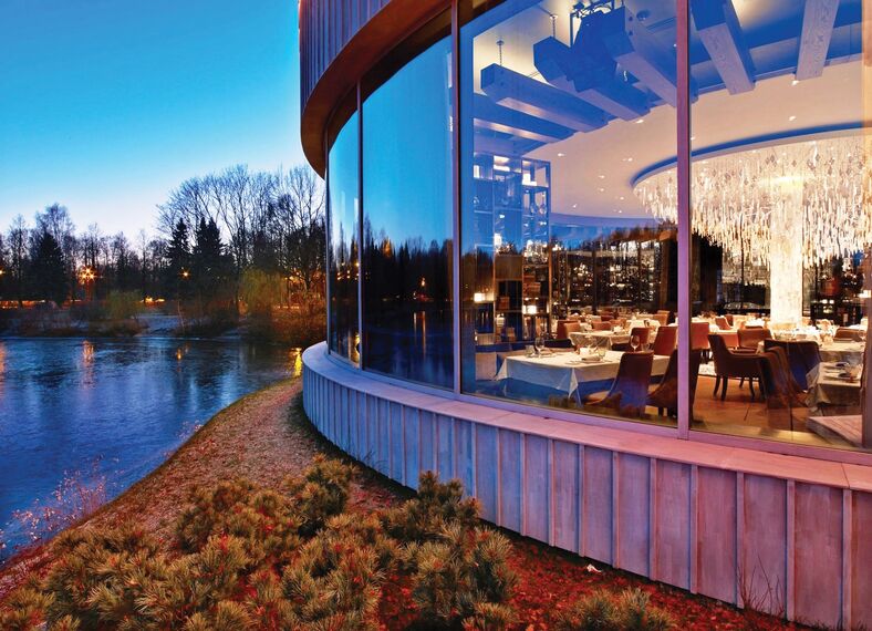 CW 50-SC Muros cortina - Restaurant/Pub Il Lago dei Cigni Restaurant situado enRusia