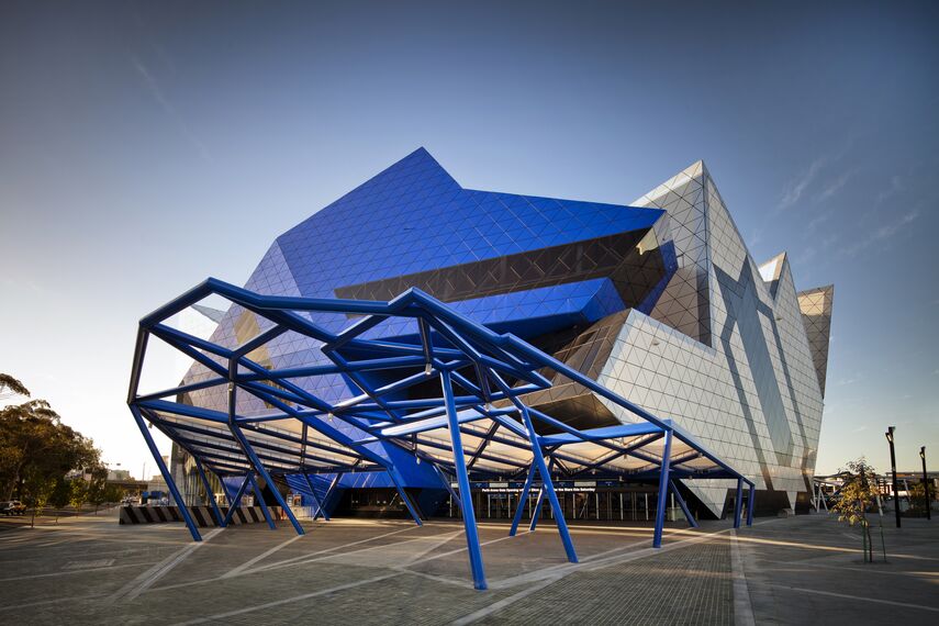 CW 50-SC Muros cortina - Perth Arena situado en Perth, Australia