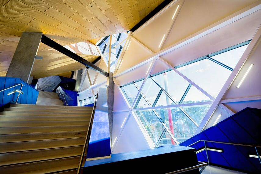 CW 50-SC Muros cortina - Perth Arena situado en Perth, Australia