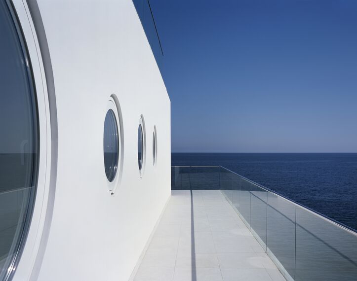 ConceptFolding 77 Puertas correderas y plegables y ConceptSystem 77 Ventanas - Yacht House situado enUcrania