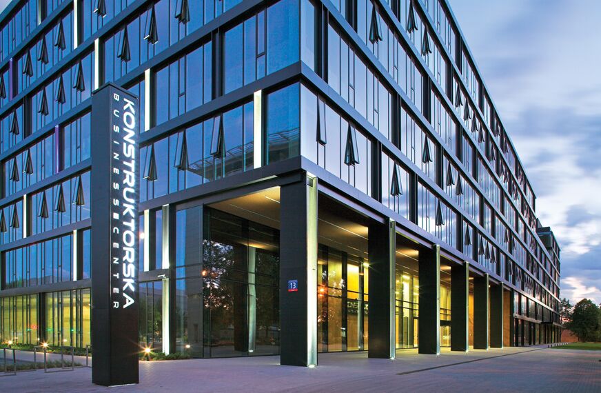 CW 50-HI Muros cortina - Konstruktorska Business Centre situado en Warsaw, Polonia