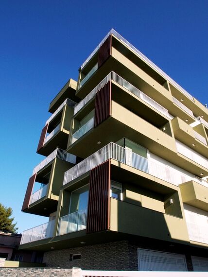 ConceptSystem 77 Ventanas, ThermoSystem 68 Ventanas y ConceptPatio 68 Puertas correderas y plegables - La casa sull'olivo situado en Ragusa, Italia