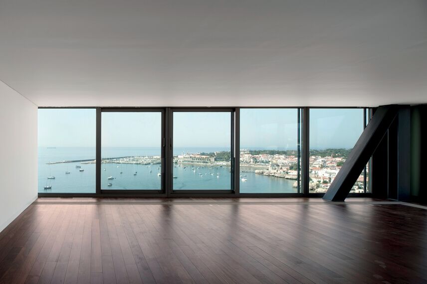 ConceptSystem 77 Ventanas y ConceptSystem 77 Puertas - Complejo de apartamentos Estoril sol residence complex situado en Cascais, Portugal