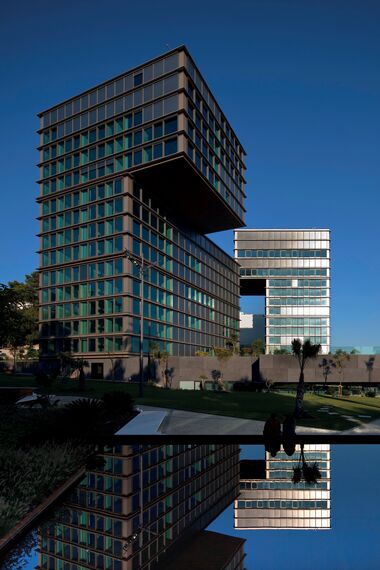 ConceptSystem 77 Ventanas y ConceptSystem 77 Puertas - Complejo de apartamentos Estoril sol residence complex situado en Cascais, Portugal