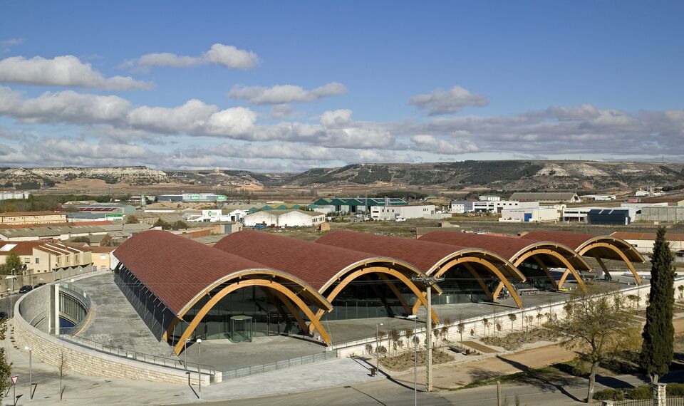 ConceptWall 50 Muros cortina - Bodegas Protos situado en Valladolid, España