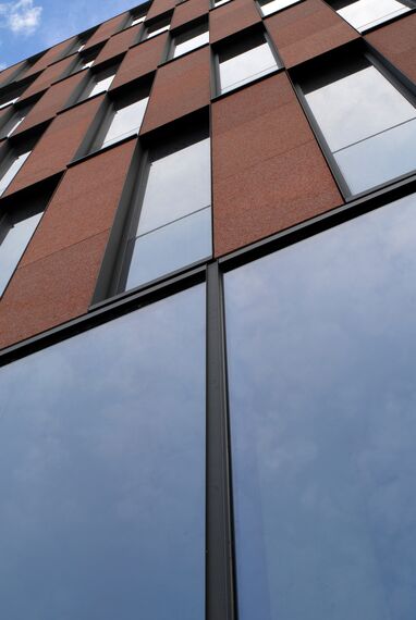 ConceptWall 60 Muros cortina - Tiensevest Office Complex situado en Leuven, Bélgica