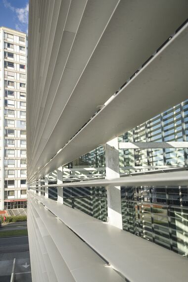 BriseSoleil 100 Protección solar y ConceptWall 50 Muros cortina - 't Rabot situado en Gent, Bélgica