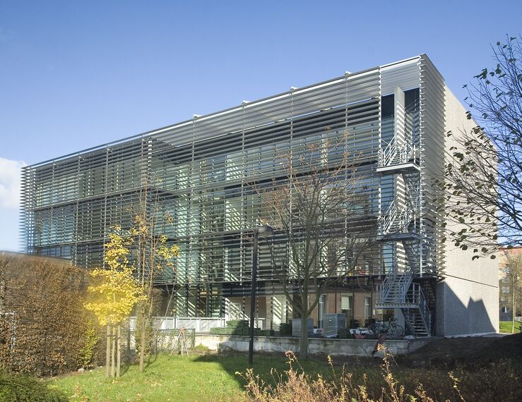 BriseSoleil 100 Protección solar y ConceptWall 50 Muros cortina - 't Rabot situado en Gent, Bélgica