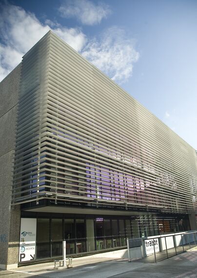 BriseSoleil 100 Protección solar y ConceptWall 50 Muros cortina - 't Rabot situado en Gent, Bélgica