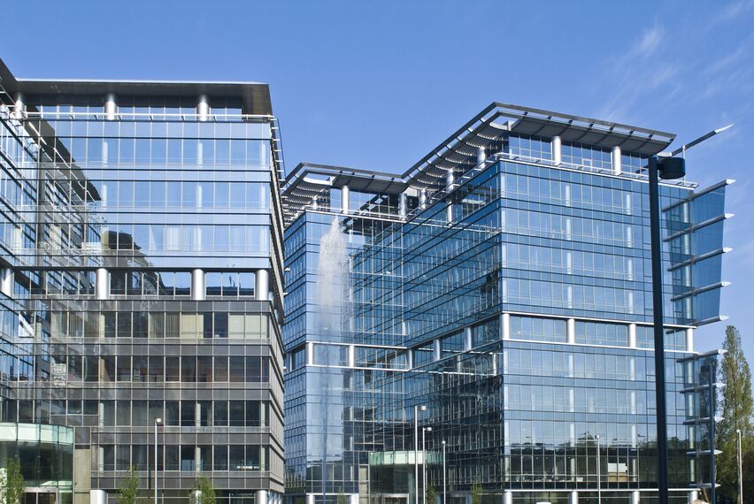 ConceptWall 50 Muros cortina - Marynarska Business Park situado en Warsaw, Polonia