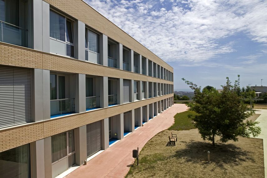 ConceptWall 50 Muros cortina - Residencia Geriatrica Amma situado en Teià, España