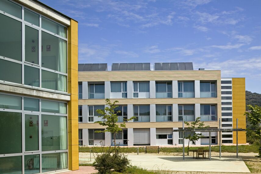 ConceptWall 50 Muros cortina - Residencia Geriatrica Amma situado en Teià, España