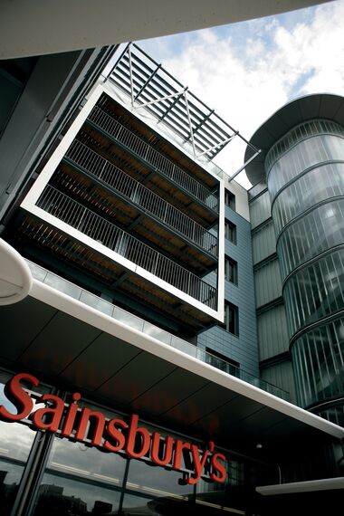 ConceptWall 50 Muros cortina - Sainsbury's Maidenhead situado en Maidenhead, Reino Unido