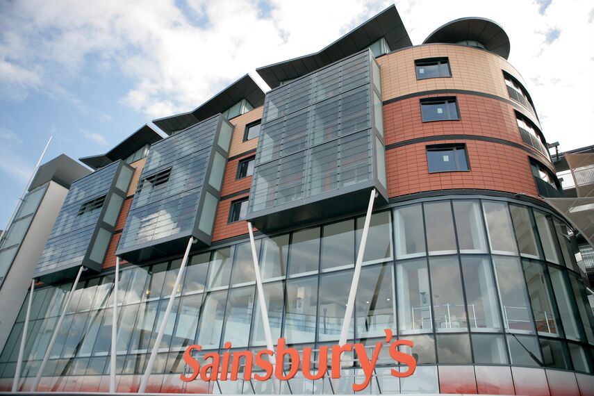 ConceptWall 50 Muros cortina - Sainsbury's Maidenhead situado en Maidenhead, Reino Unido